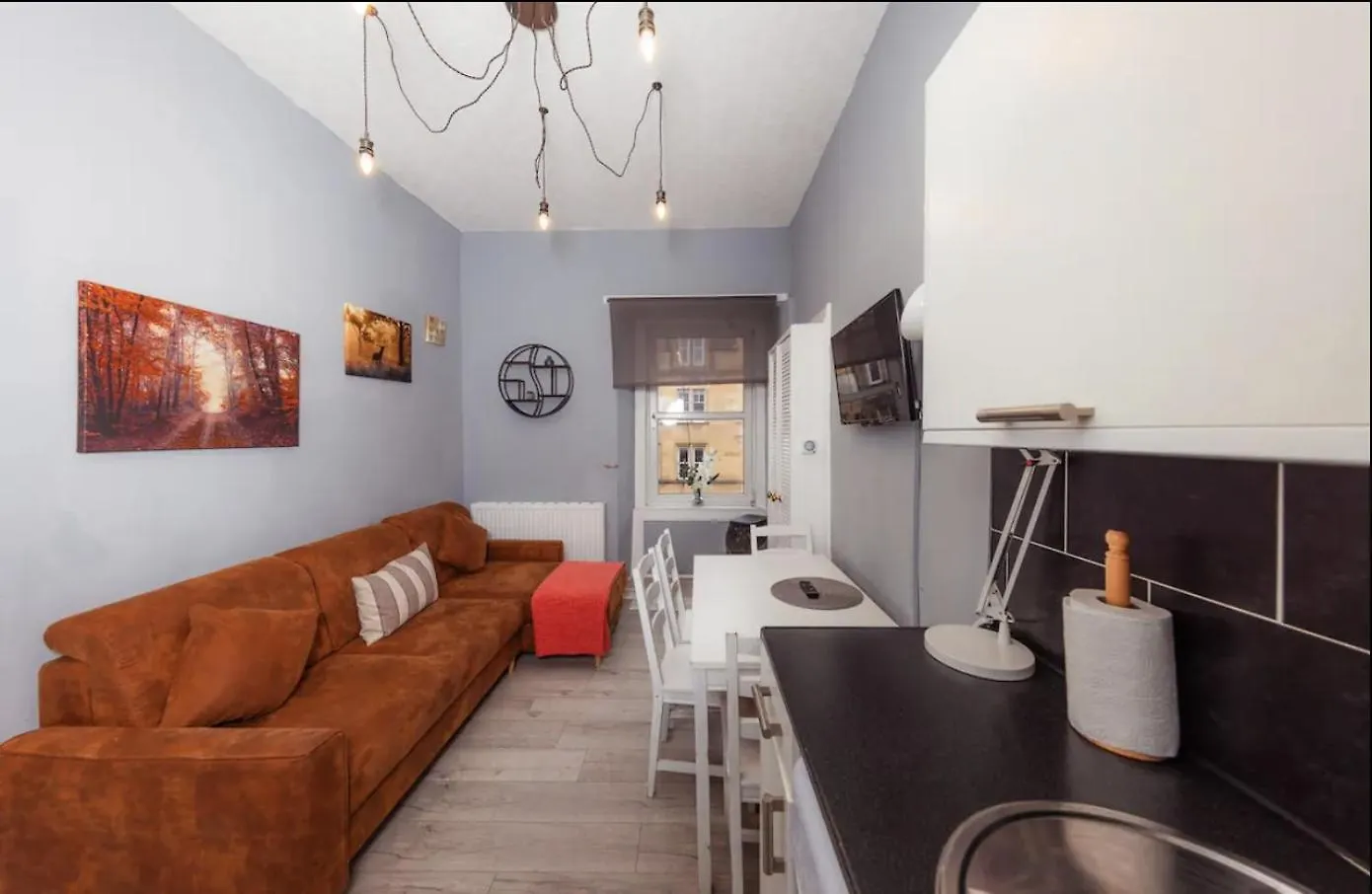 Warm & Welcoming Apartment City Center - Meadows 9! Edinburgh