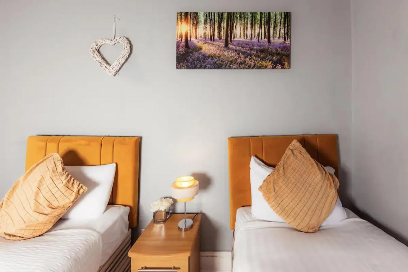 Warm & Welcoming Apartment City Center - Meadows 9! Edinburgh