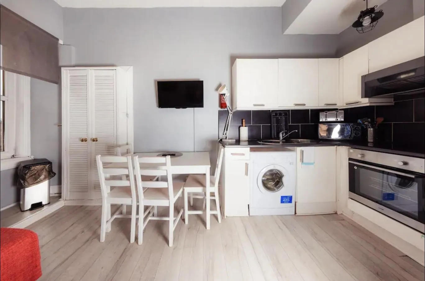 Warm & Welcoming Apartment City Center - Meadows 9! Edinburgh